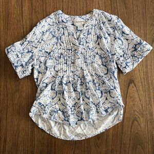C.D. Petites Blue & White Printed Women's Top